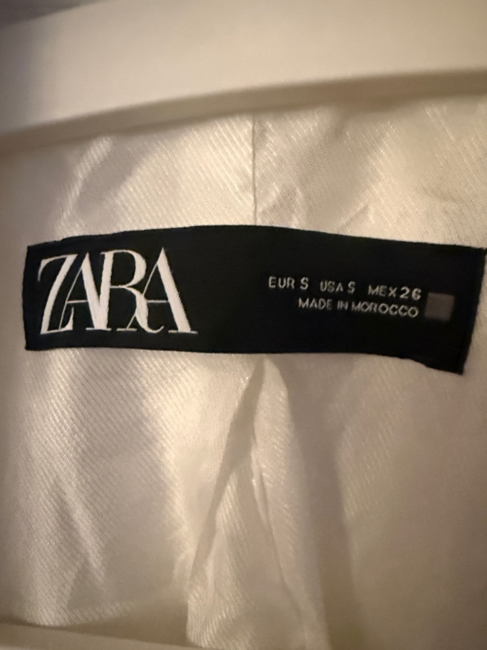 Zara - Picture 4 of 7